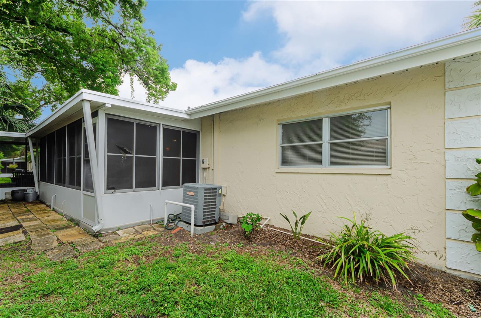 830 CAMBRIDGE CT — photo 34