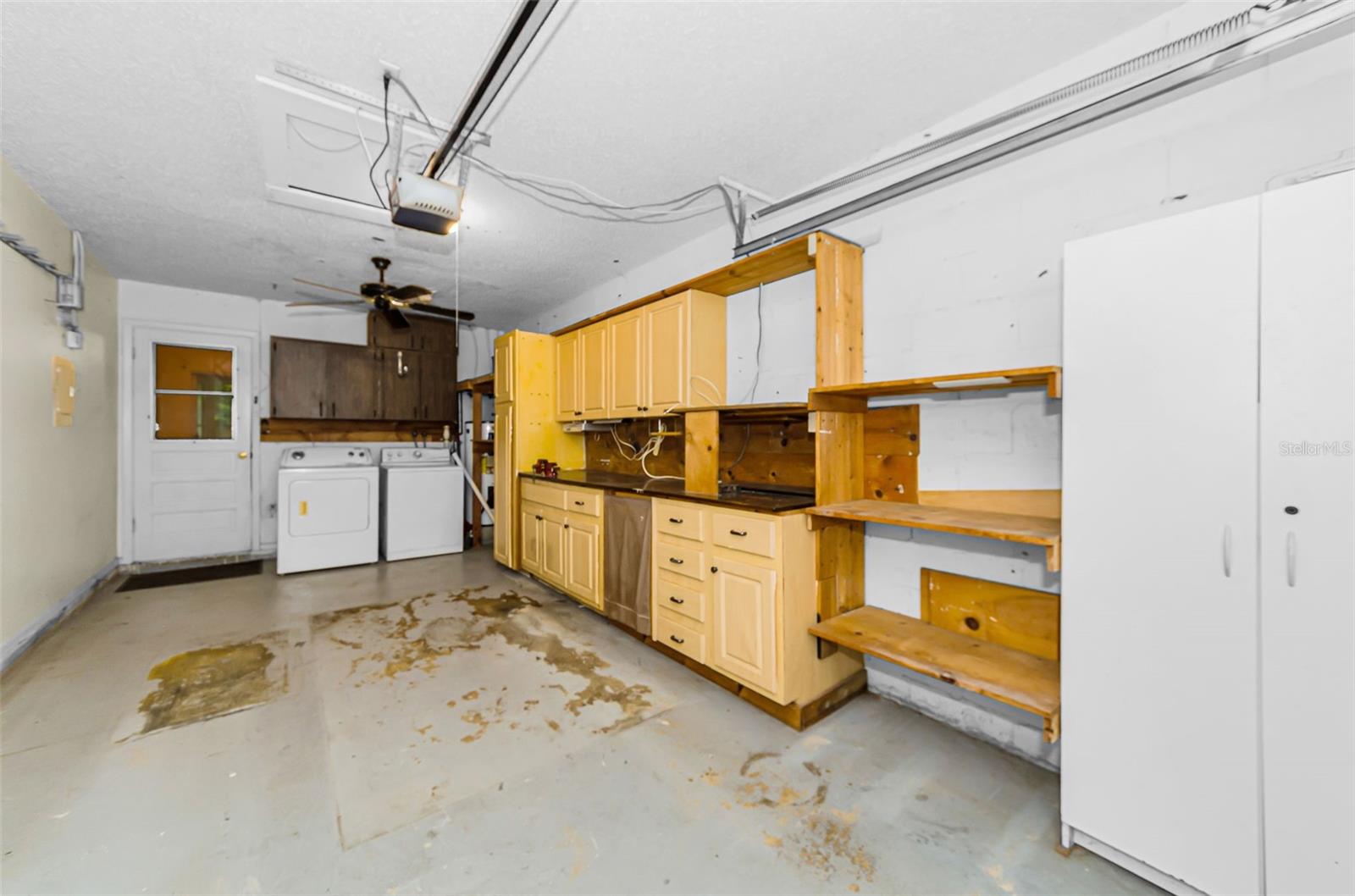 830 CAMBRIDGE CT — photo 27