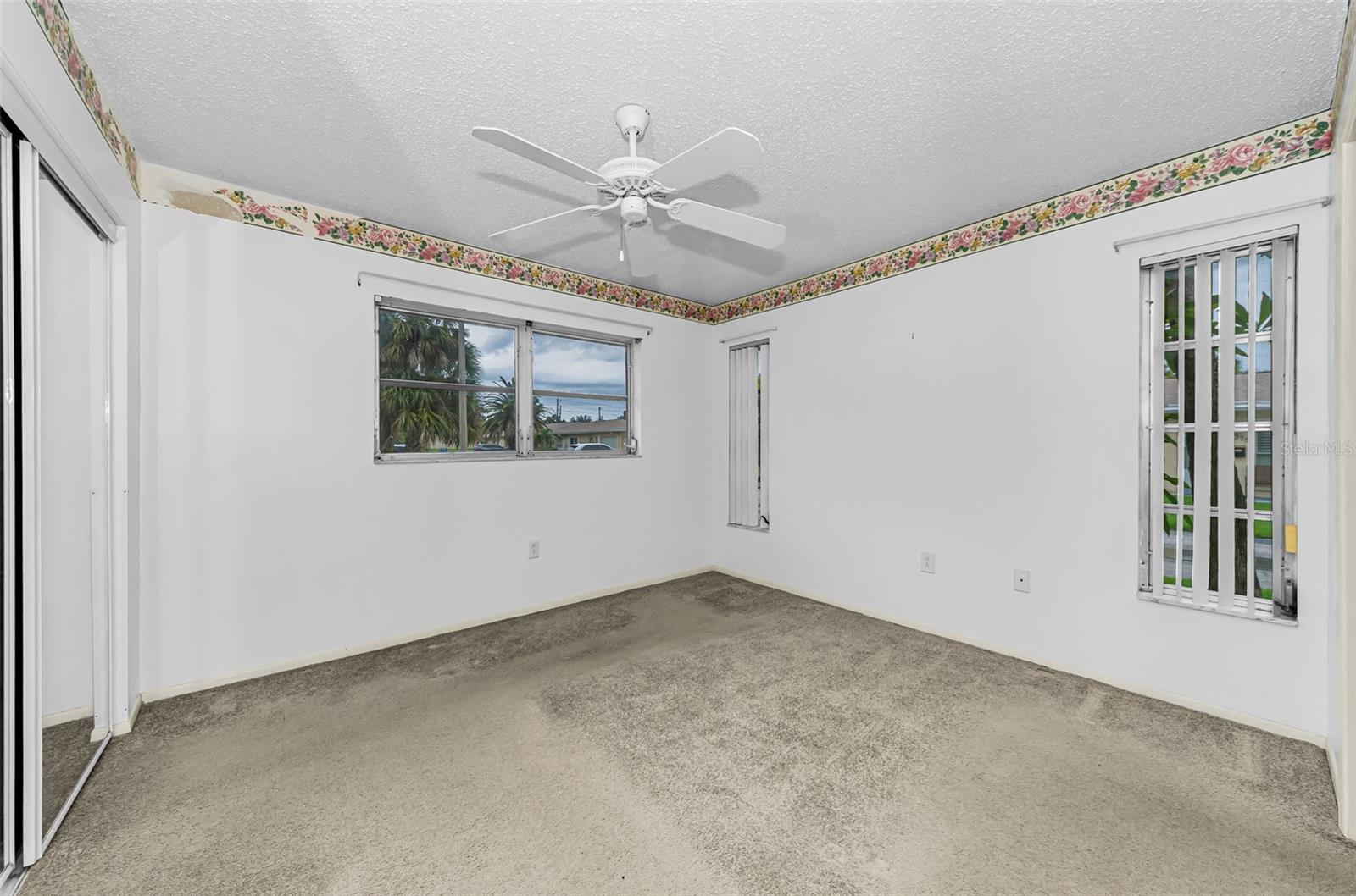 830 CAMBRIDGE CT — photo 19