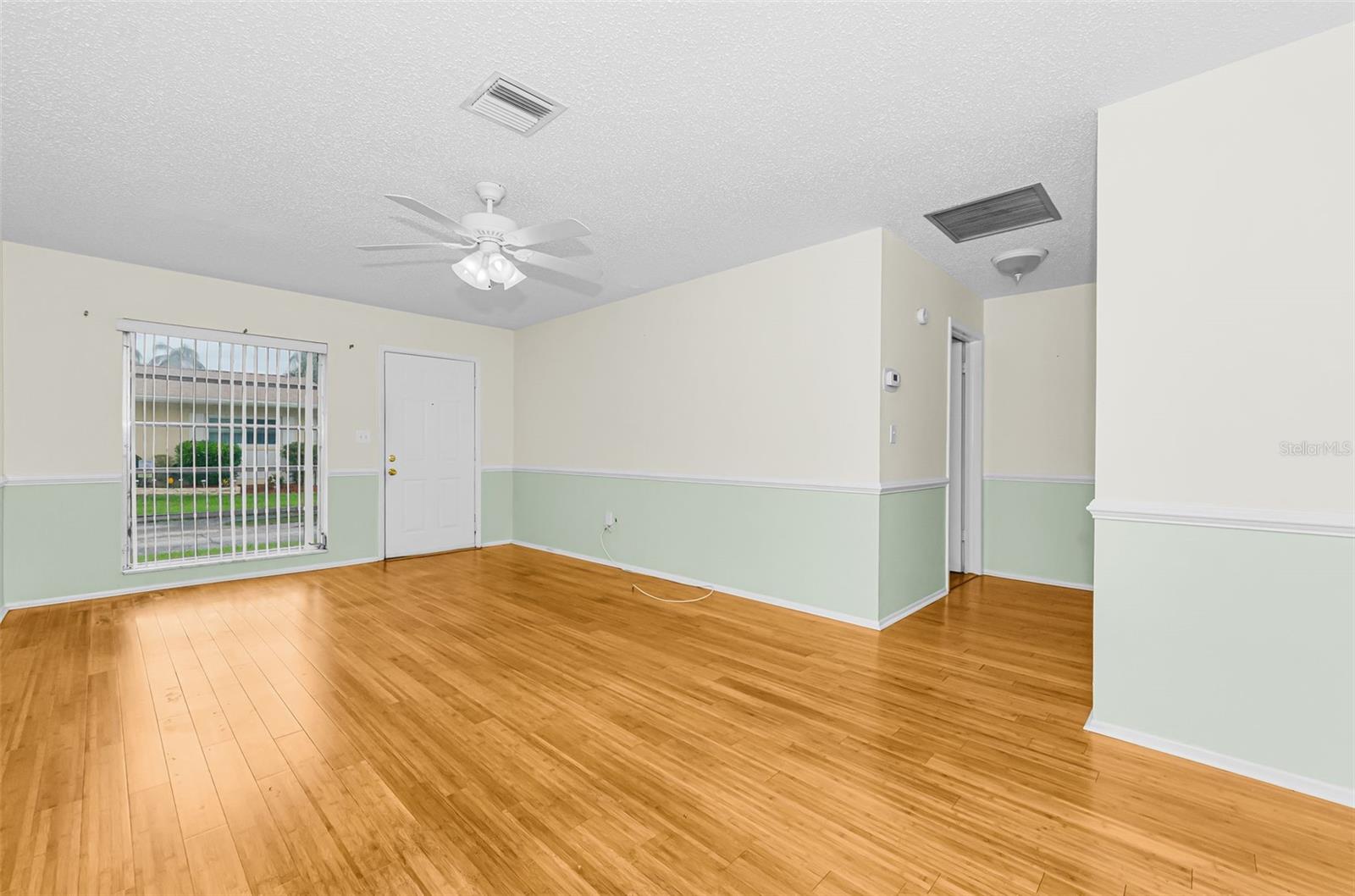 830 CAMBRIDGE CT — photo 8