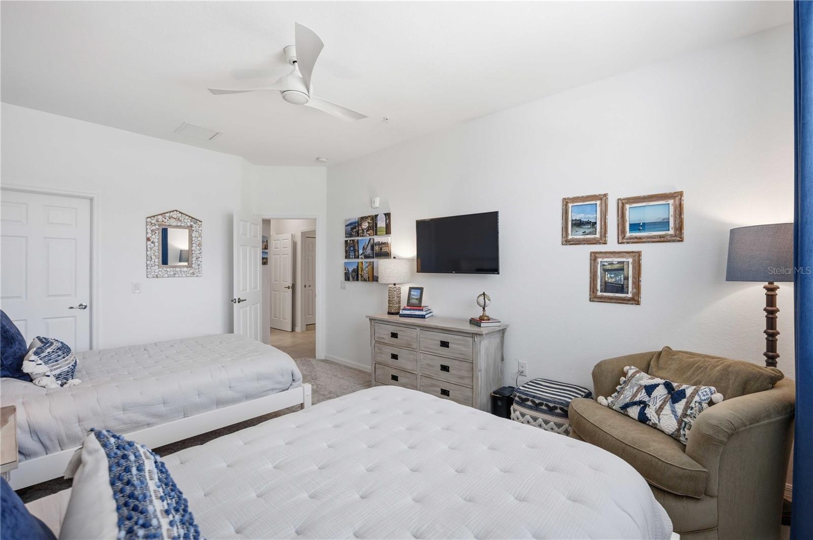 10821 TARFLOWER DR #202 — photo 38