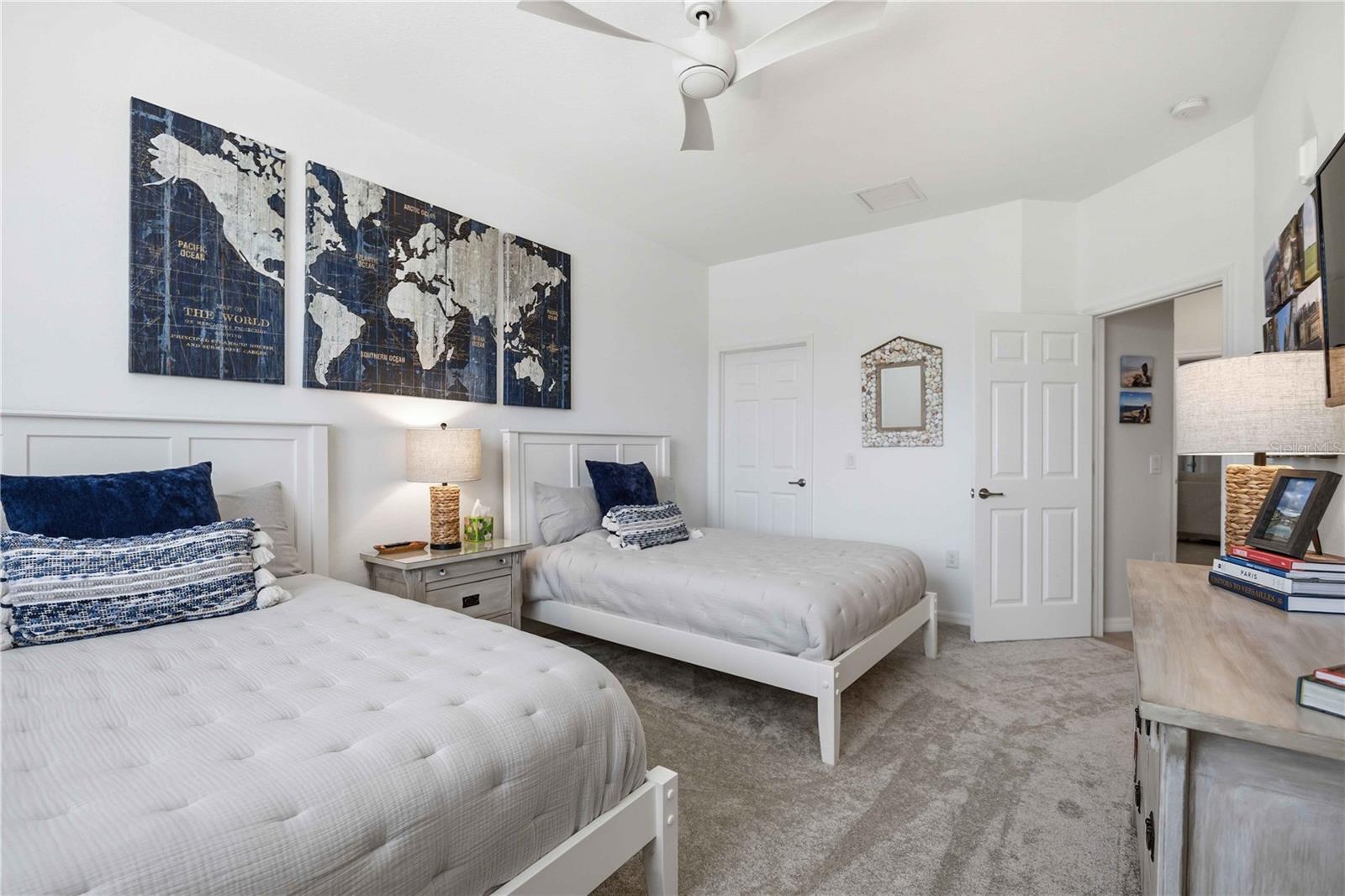 10821 TARFLOWER DR #202 — photo 37