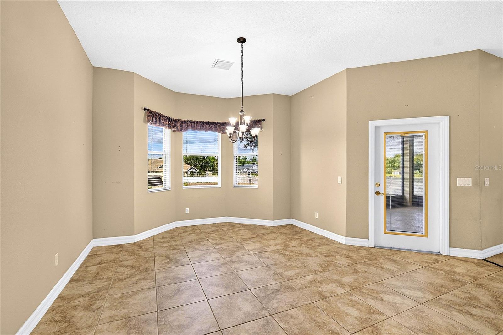 13975 MCINTOSH RD — photo 23