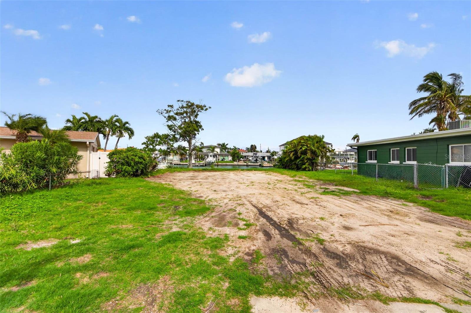 643 NORMANDY RD — photo 4