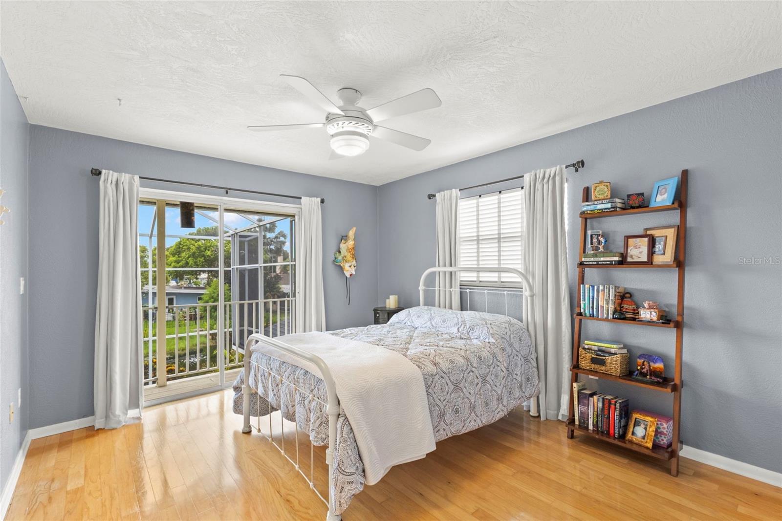 93 S CANAL DR — photo 33