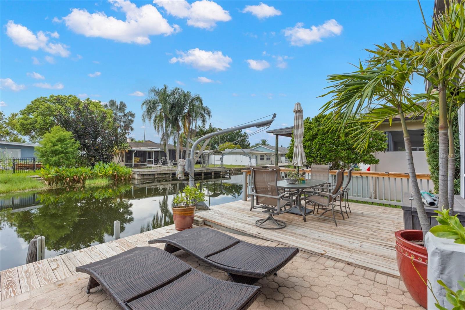 93 S CANAL DR — photo 20