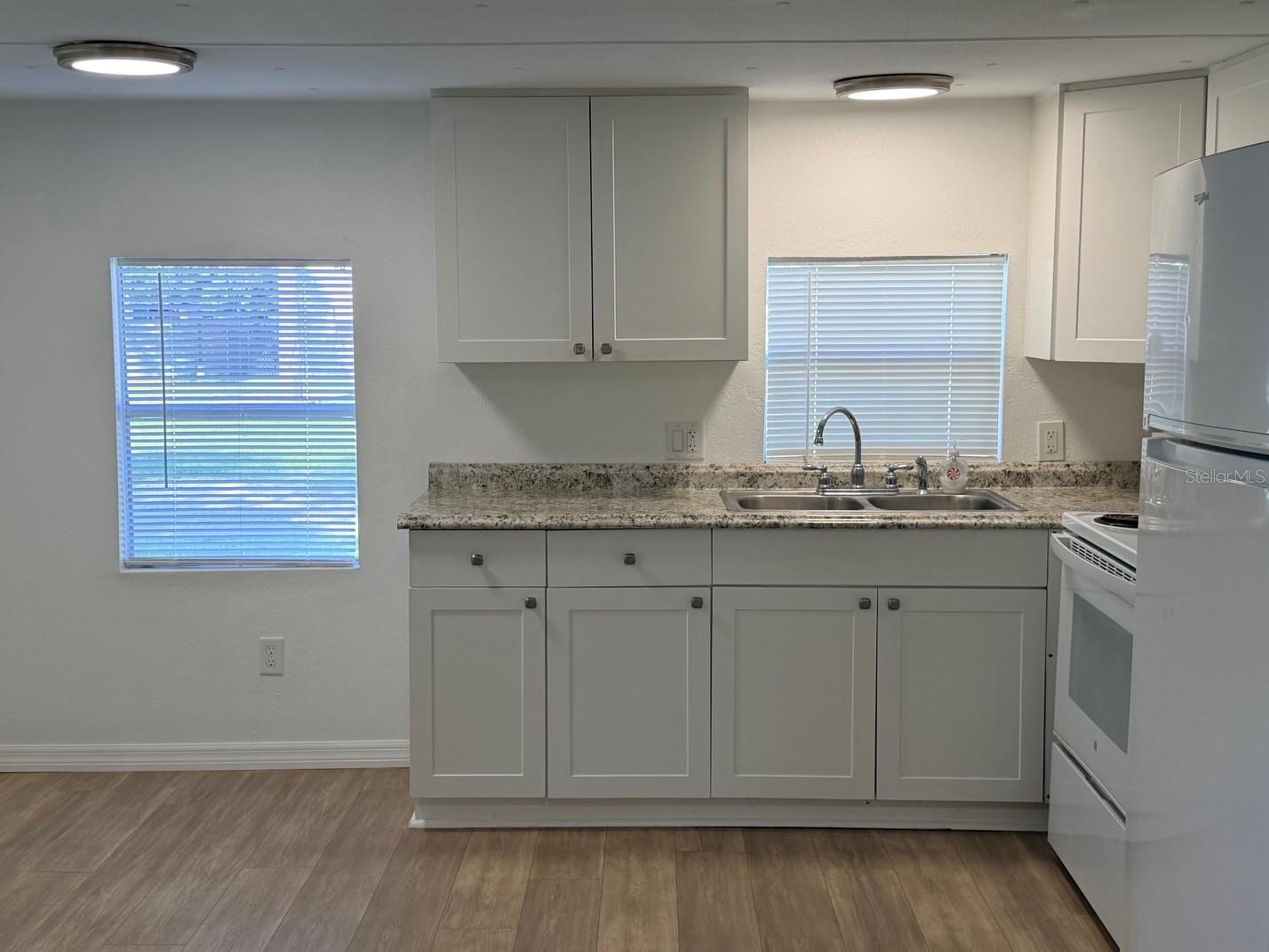 6811 ROCHELLE AVE #7 — photo 4