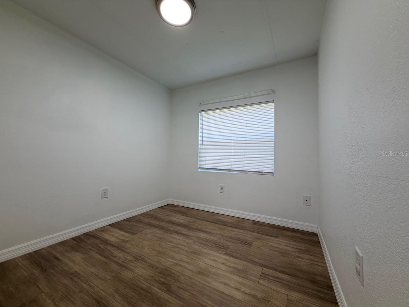 6811 ROCHELLE AVE #7 — photo 20