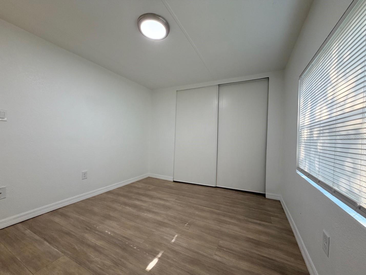 6811 ROCHELLE AVE #7 — photo 10