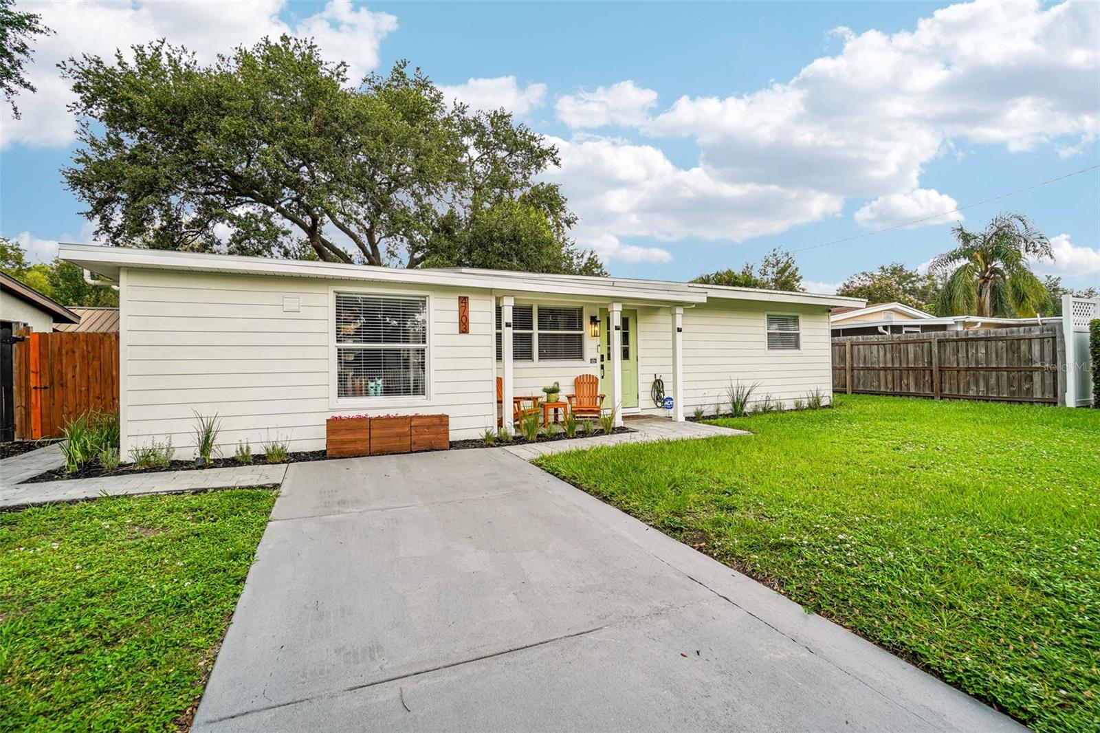 4703 W WALLACE AVE — photo 39