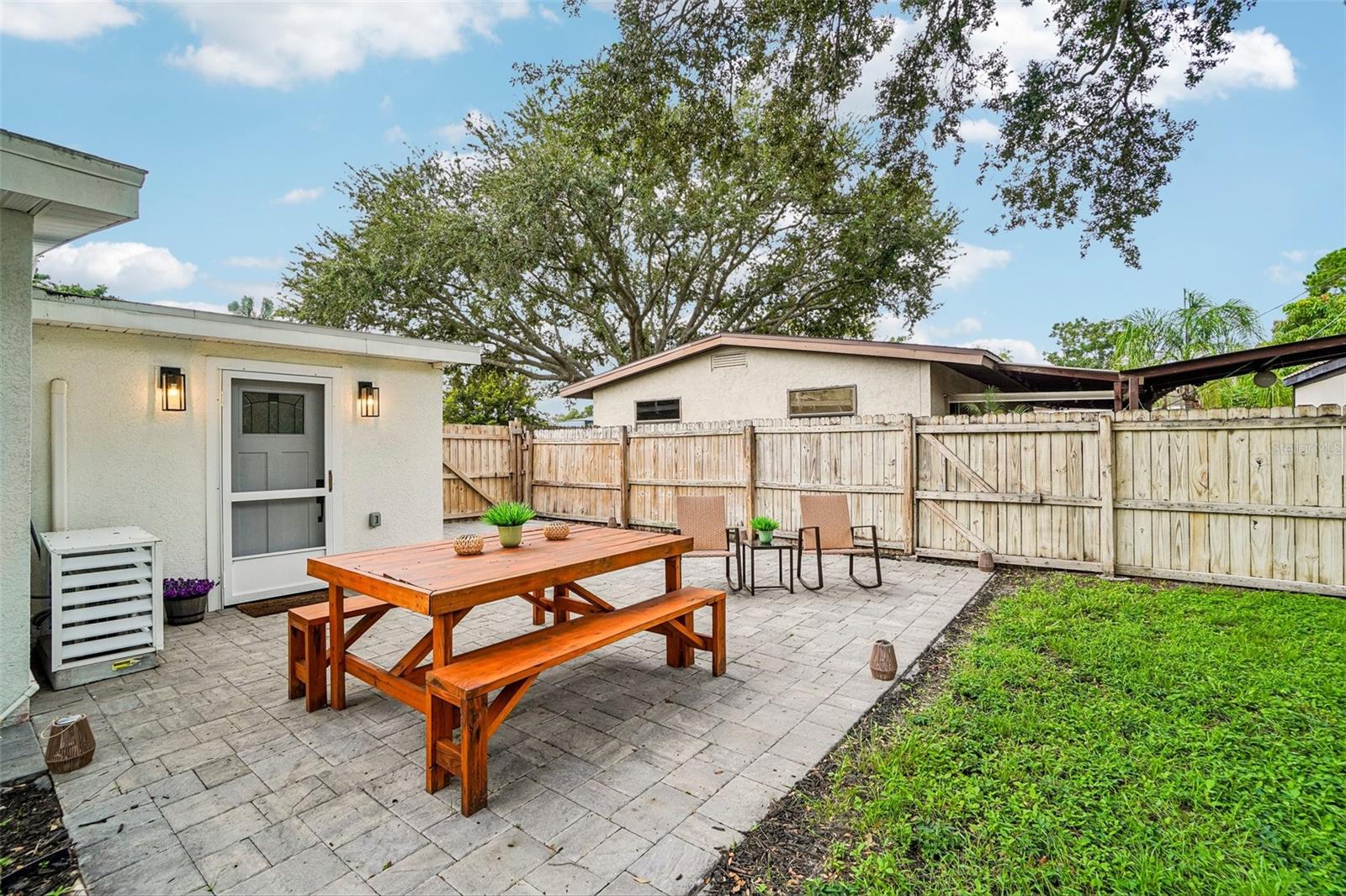 4703 W WALLACE AVE — photo 32