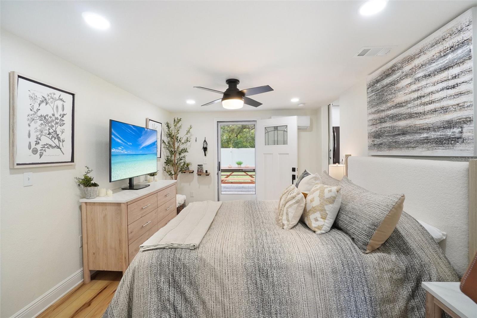4703 W WALLACE AVE — photo 18