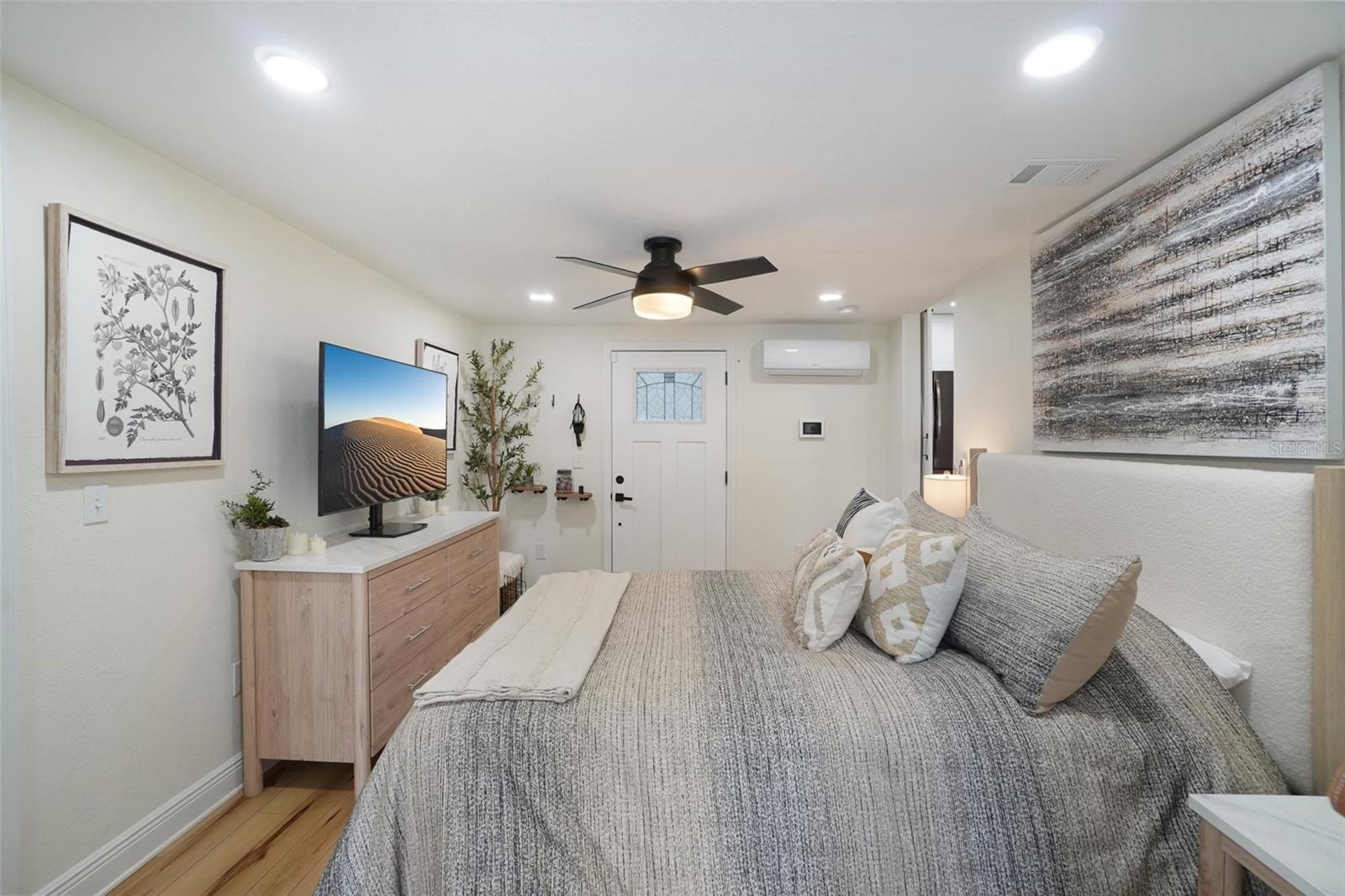 4703 W WALLACE AVE — photo 19