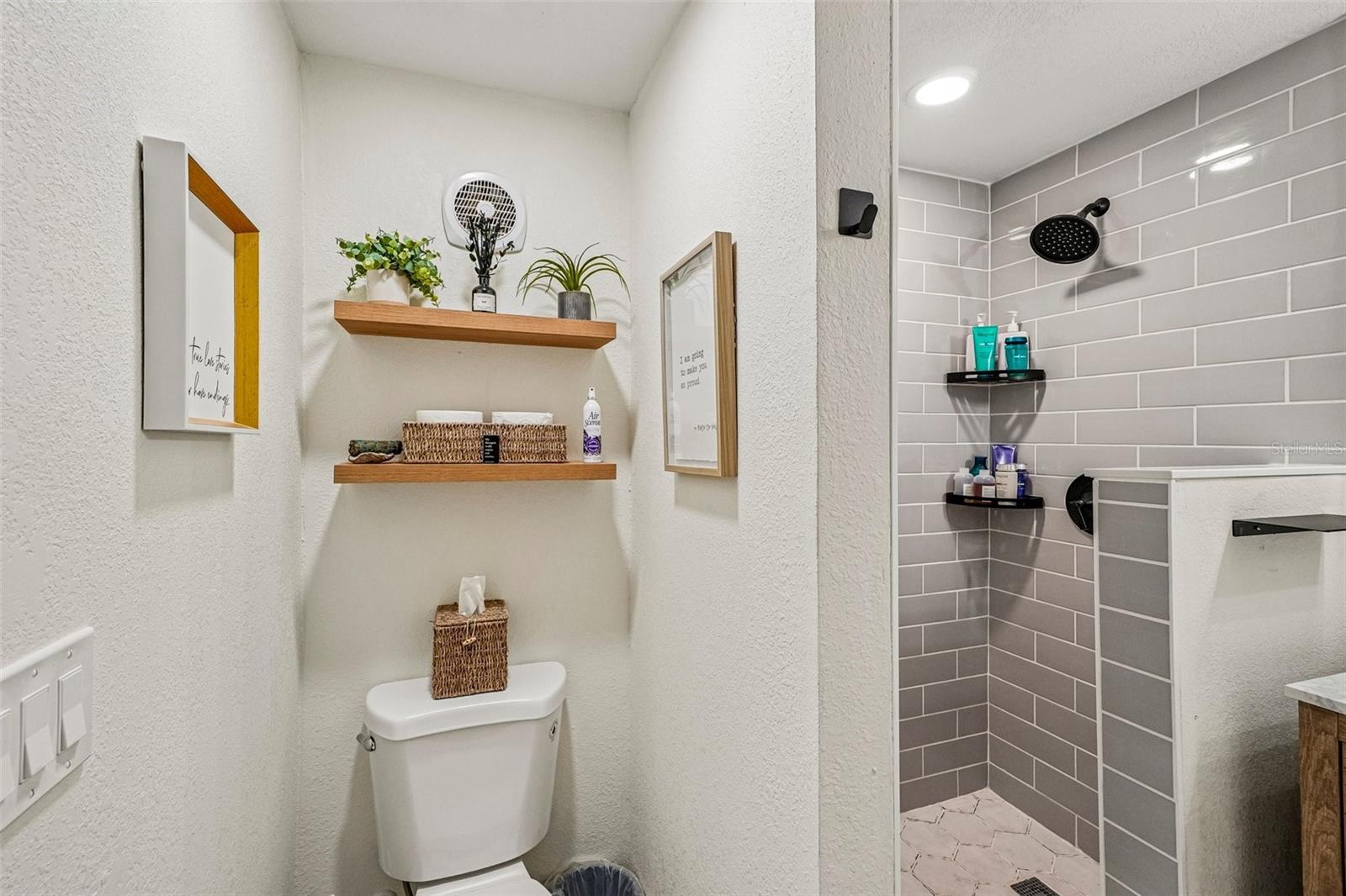 4703 W WALLACE AVE — photo 23