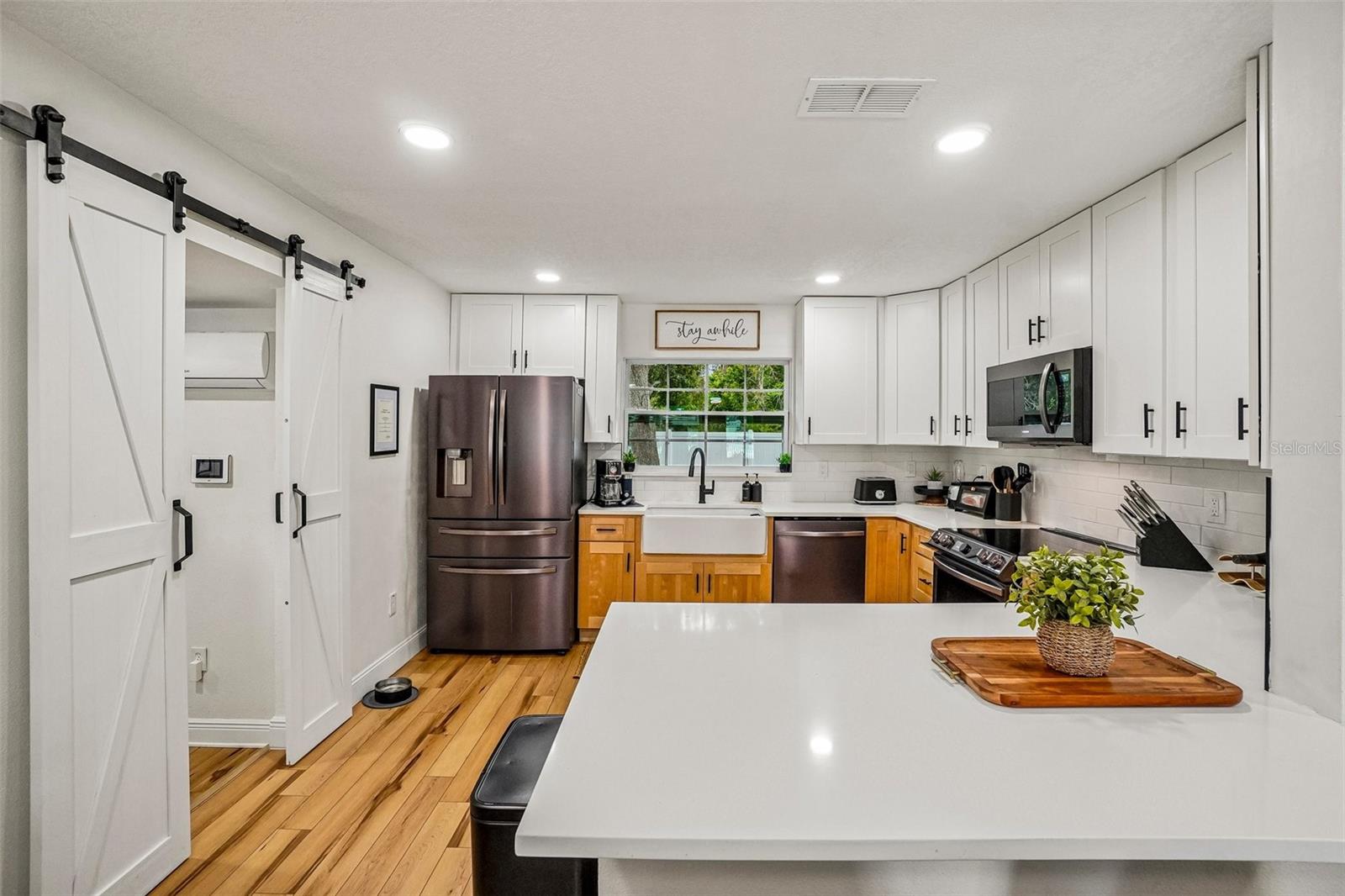 4703 W WALLACE AVE — photo 11