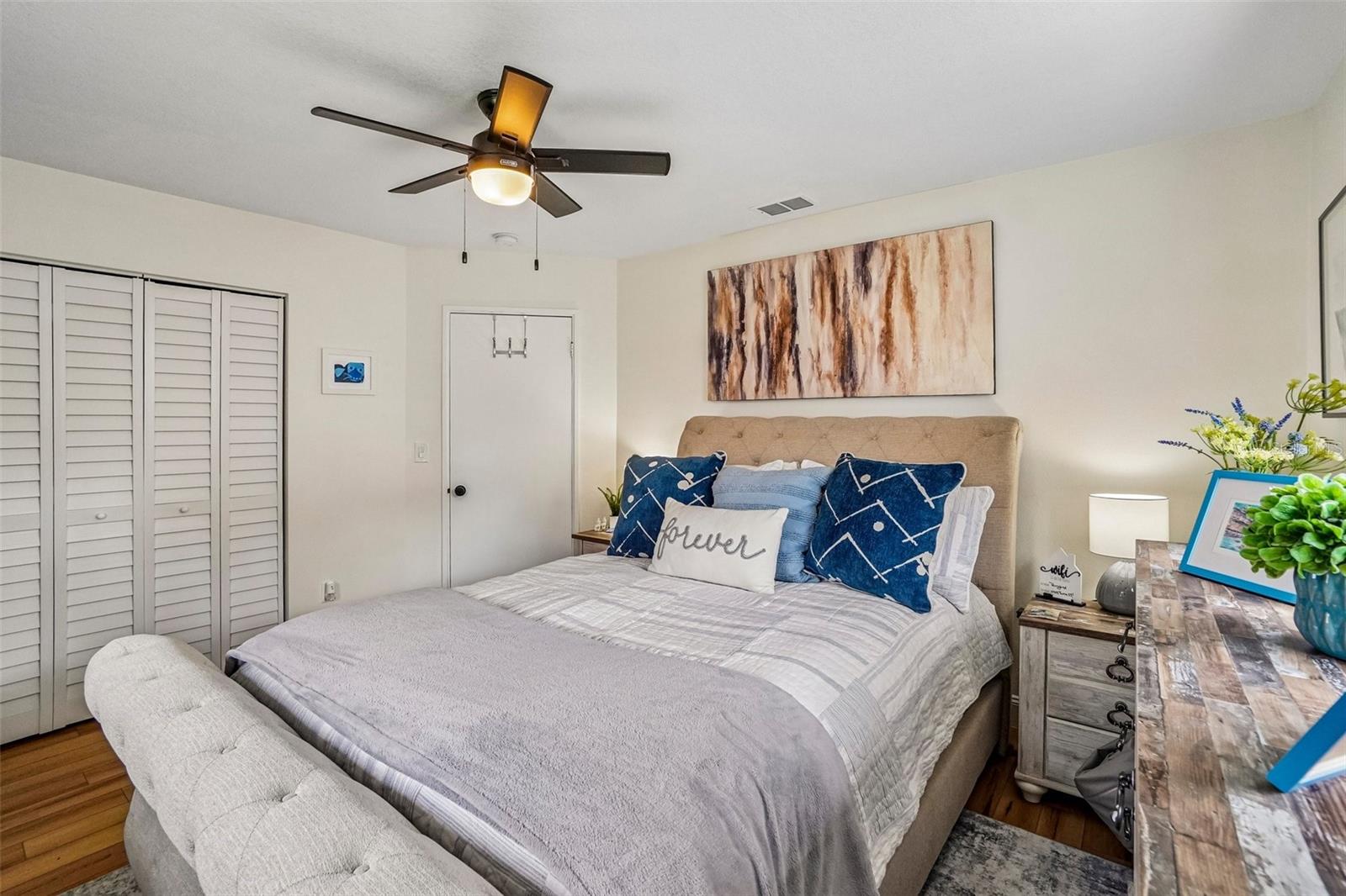 4703 W WALLACE AVE — photo 30
