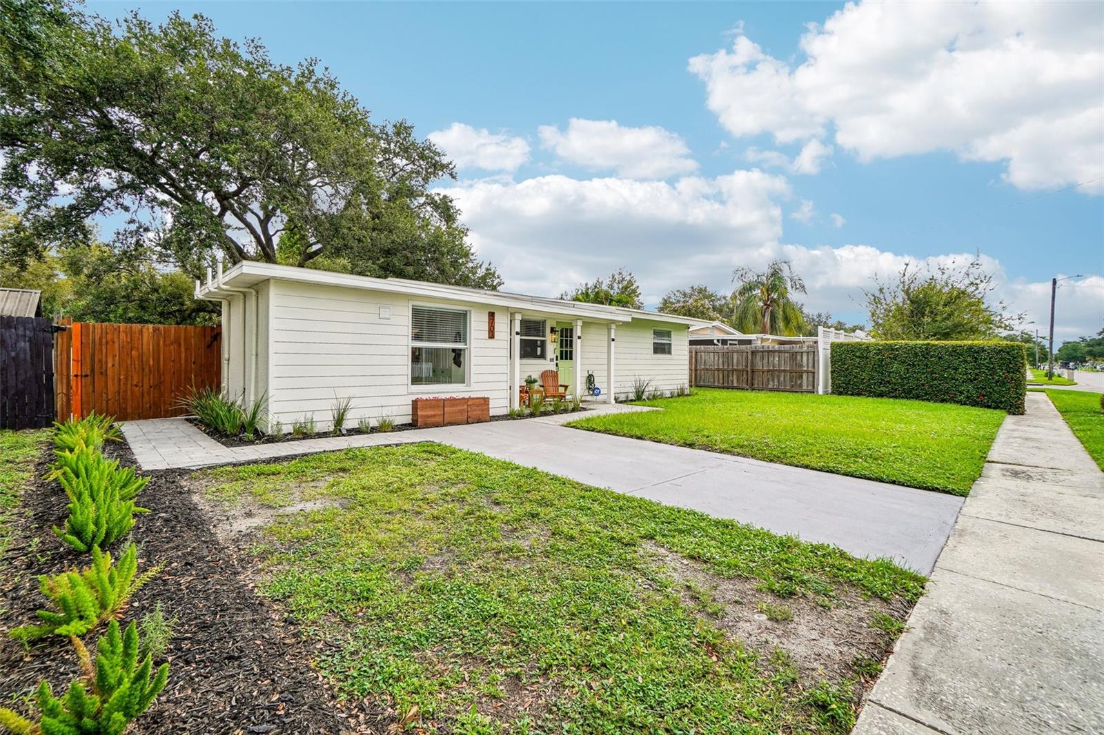 4703 W WALLACE AVE — photo 38