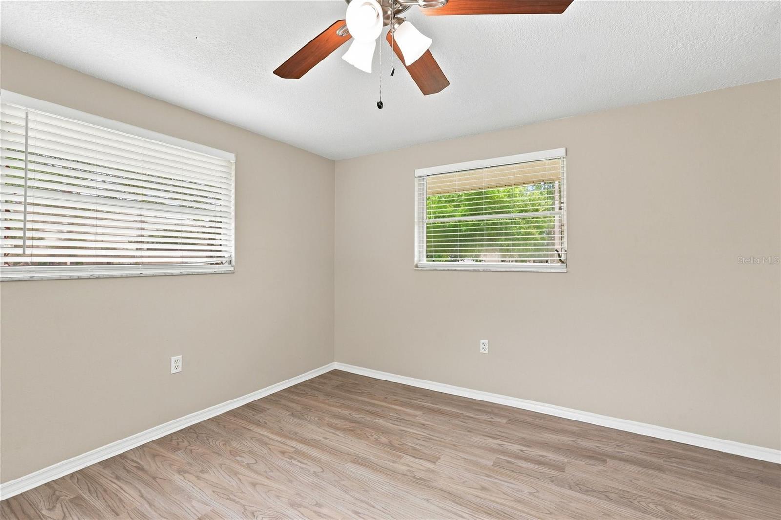 131 DEGAS DR — photo 25