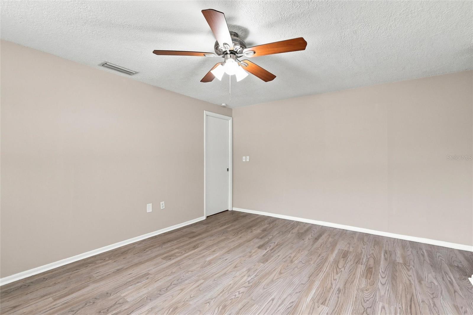 131 DEGAS DR — photo 29