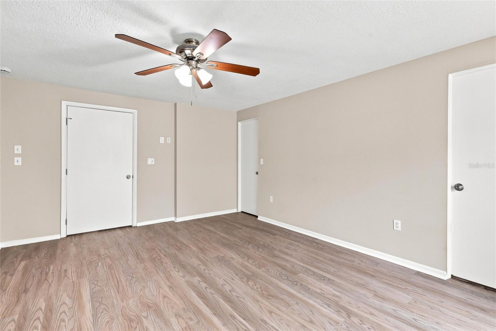 131 DEGAS DR — photo 18