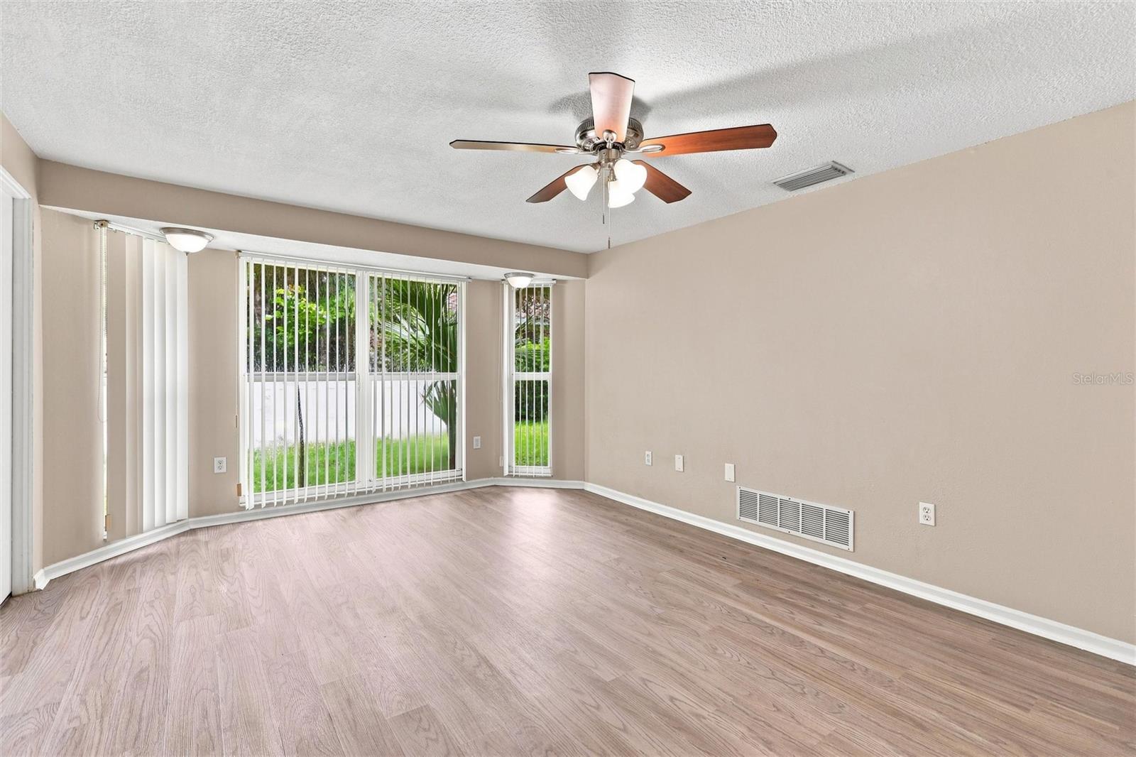 131 DEGAS DR — photo 20