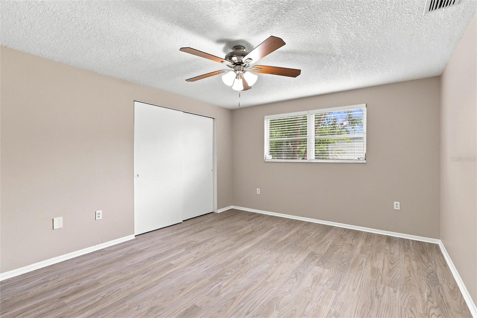 131 DEGAS DR — photo 27