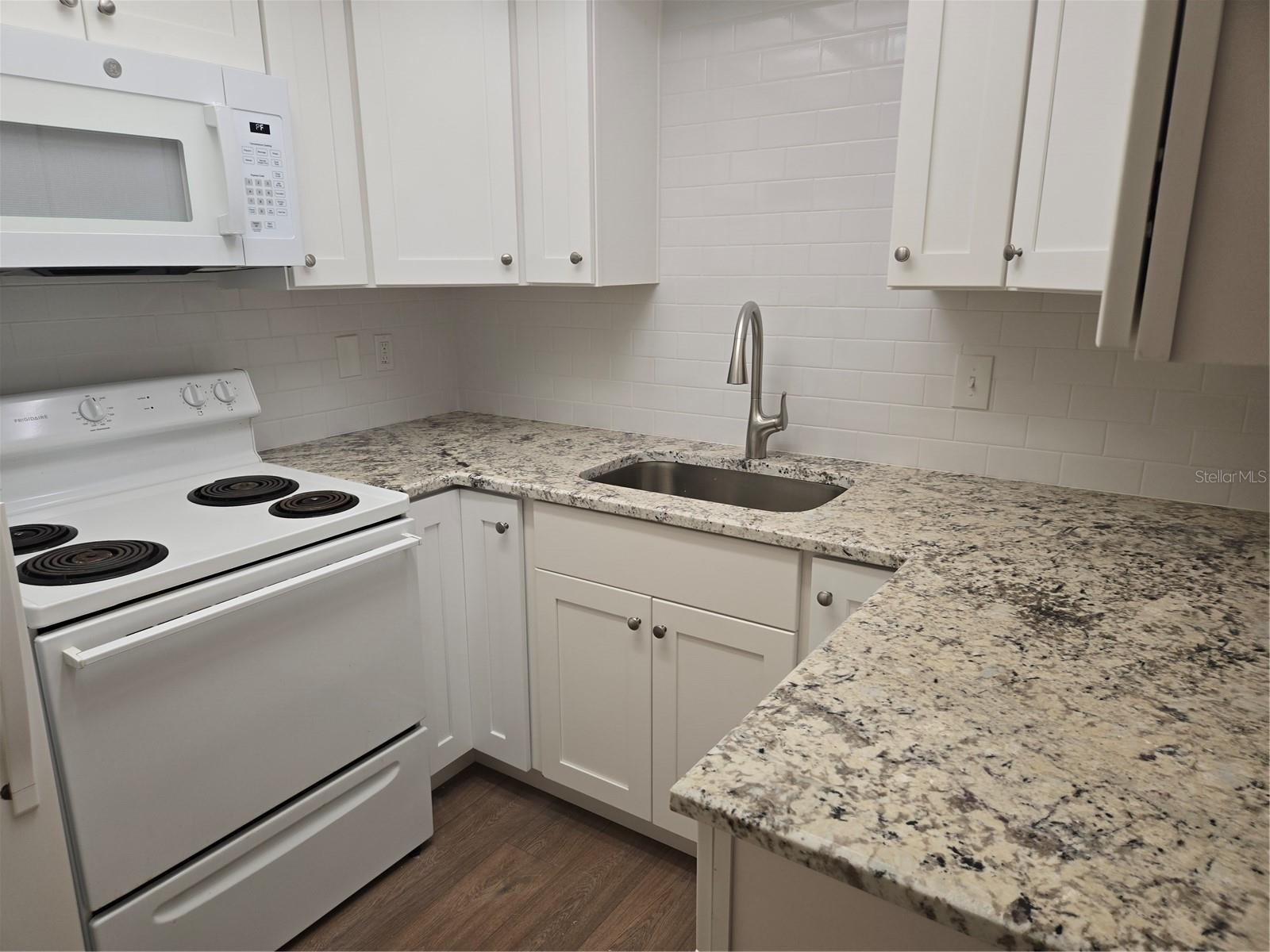 1320 MORELAND DR #24 — photo 12