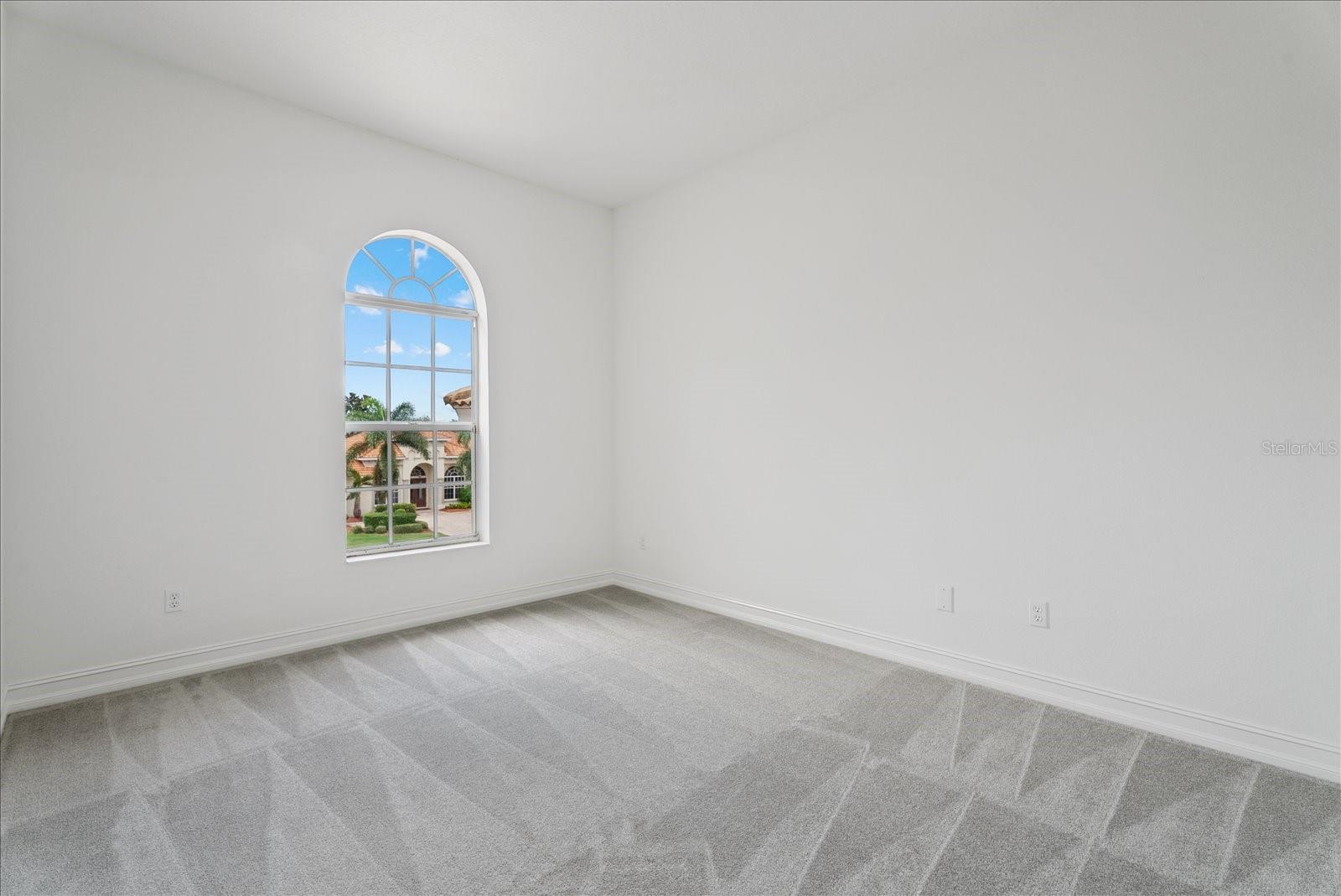 7595 TRILLIUM BLVD — photo 35