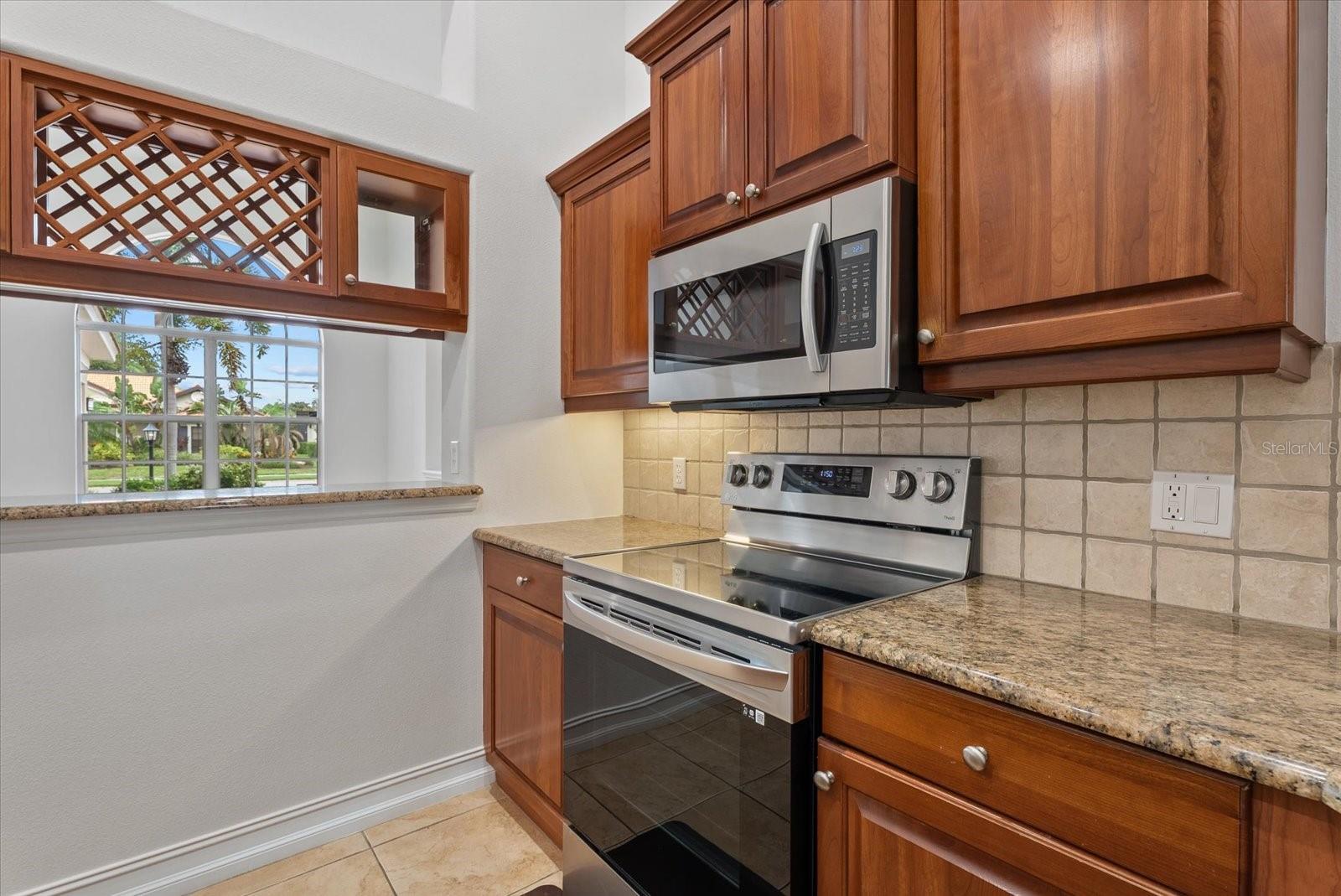 7595 TRILLIUM BLVD — photo 16