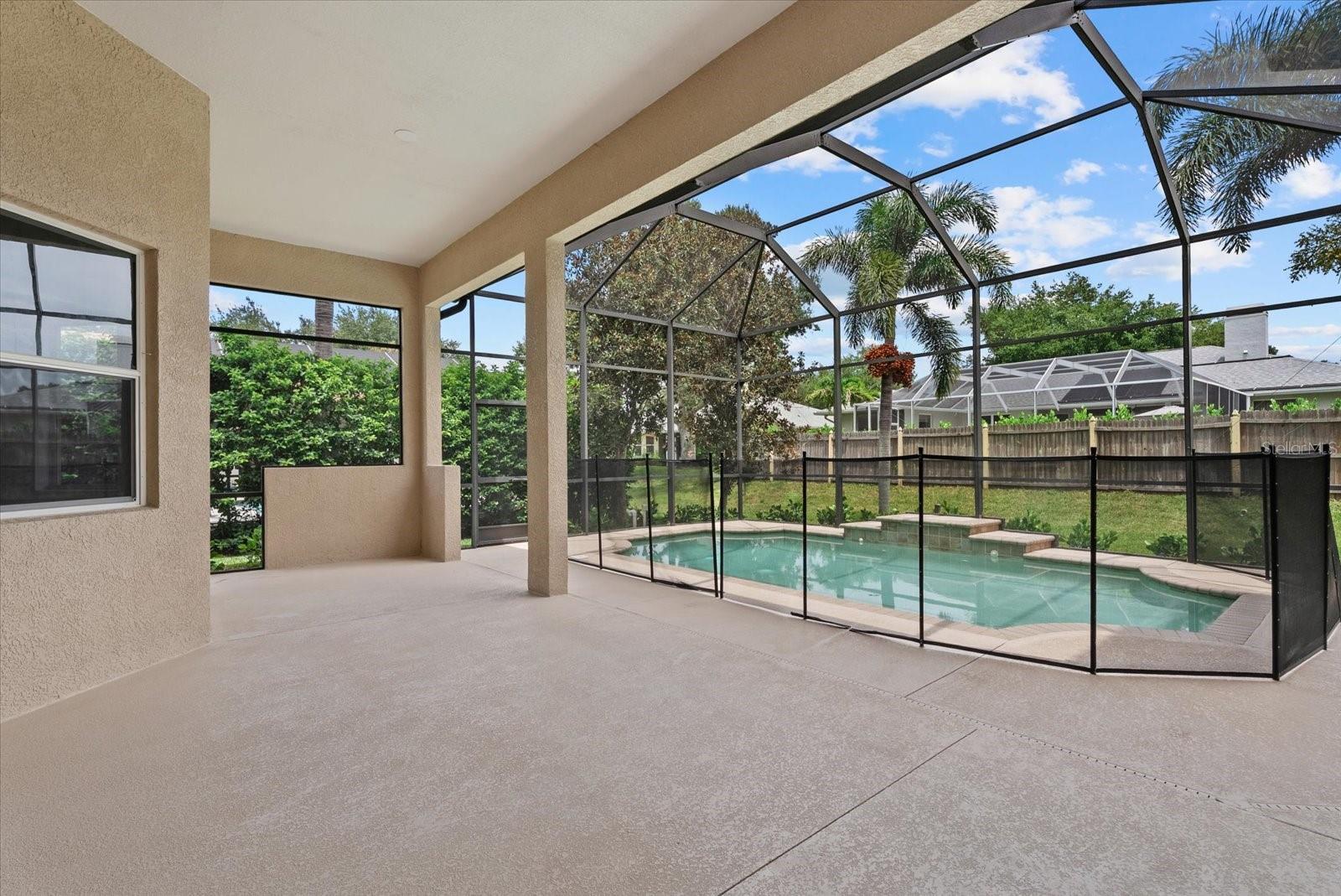 7595 TRILLIUM BLVD — photo 39