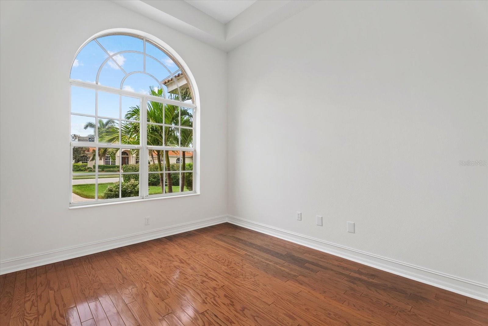 7595 TRILLIUM BLVD — photo 11