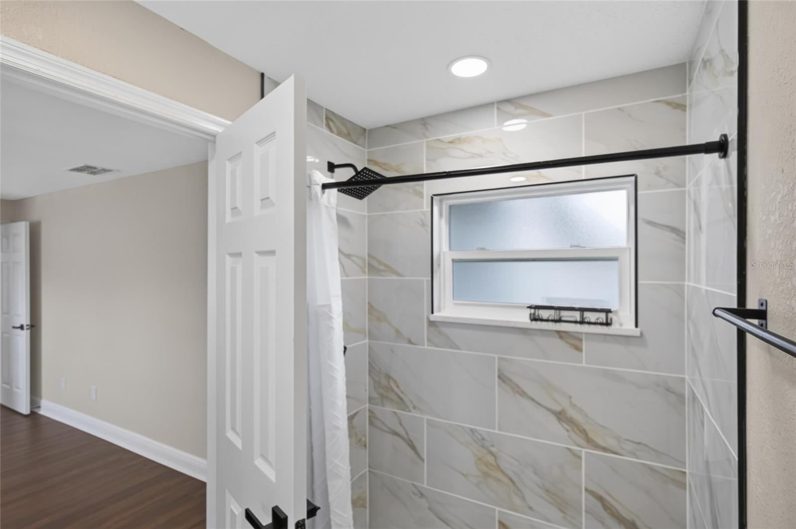 5408 MARLWOOD CT — photo 36