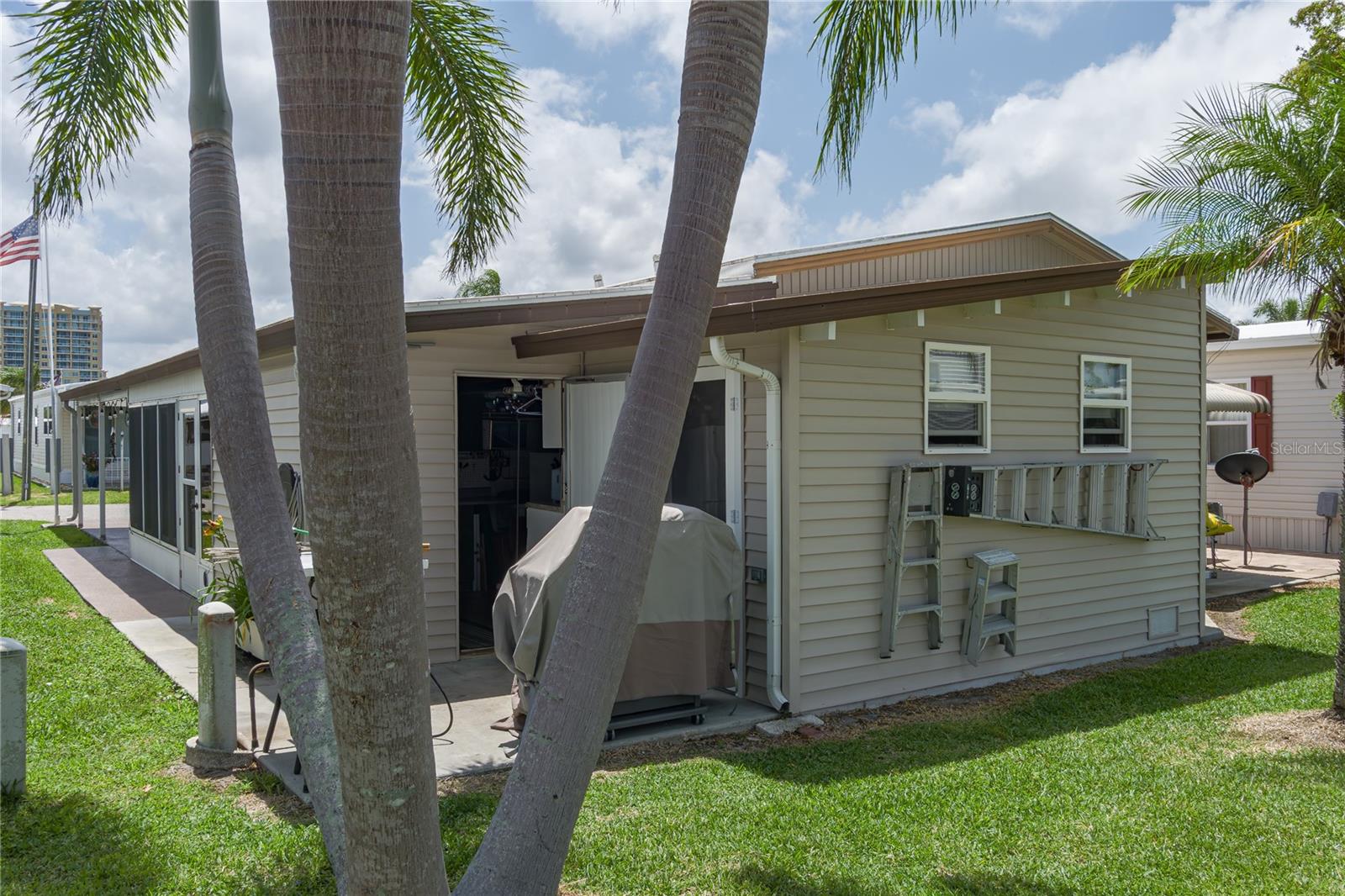 198 TANKEY DR — photo 31