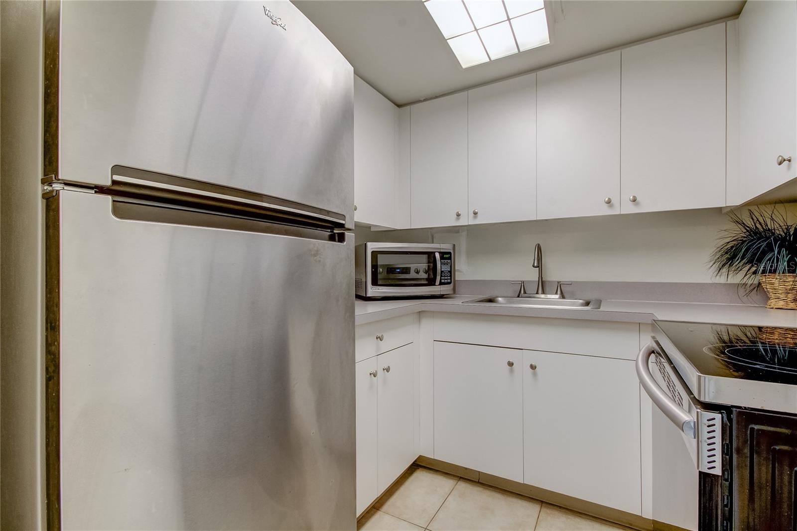 880 MANDALAY AVE #604 — photo 6