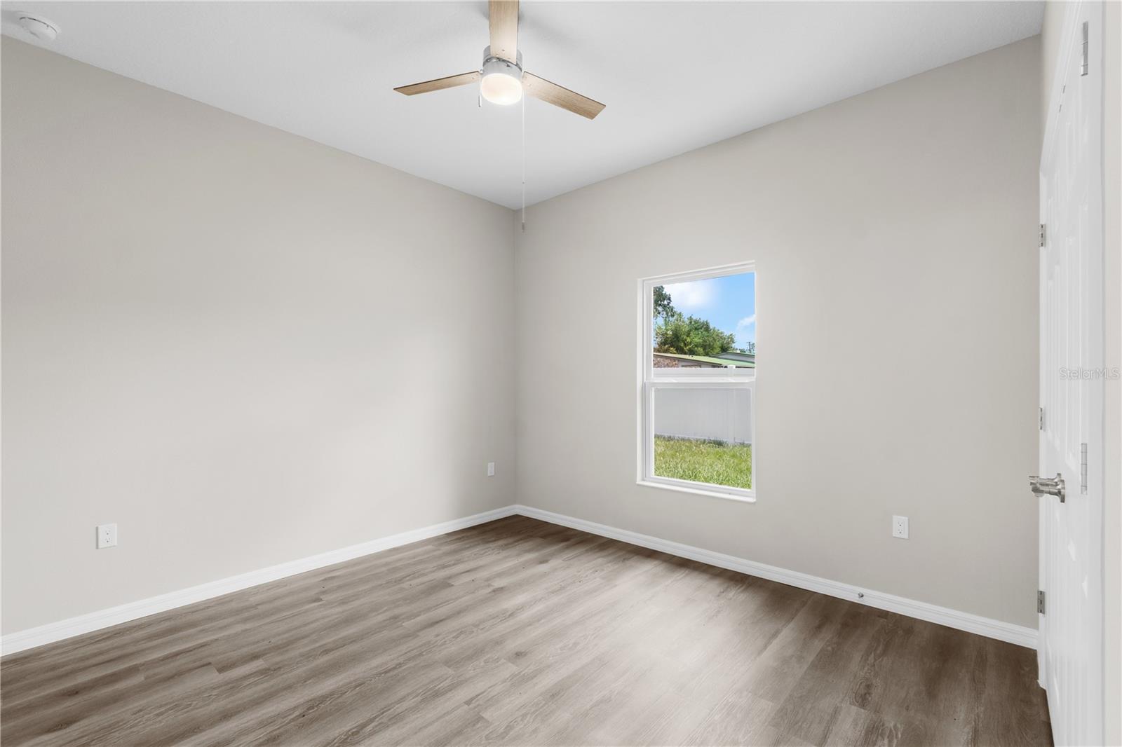5017 FINDERS CT — photo 32