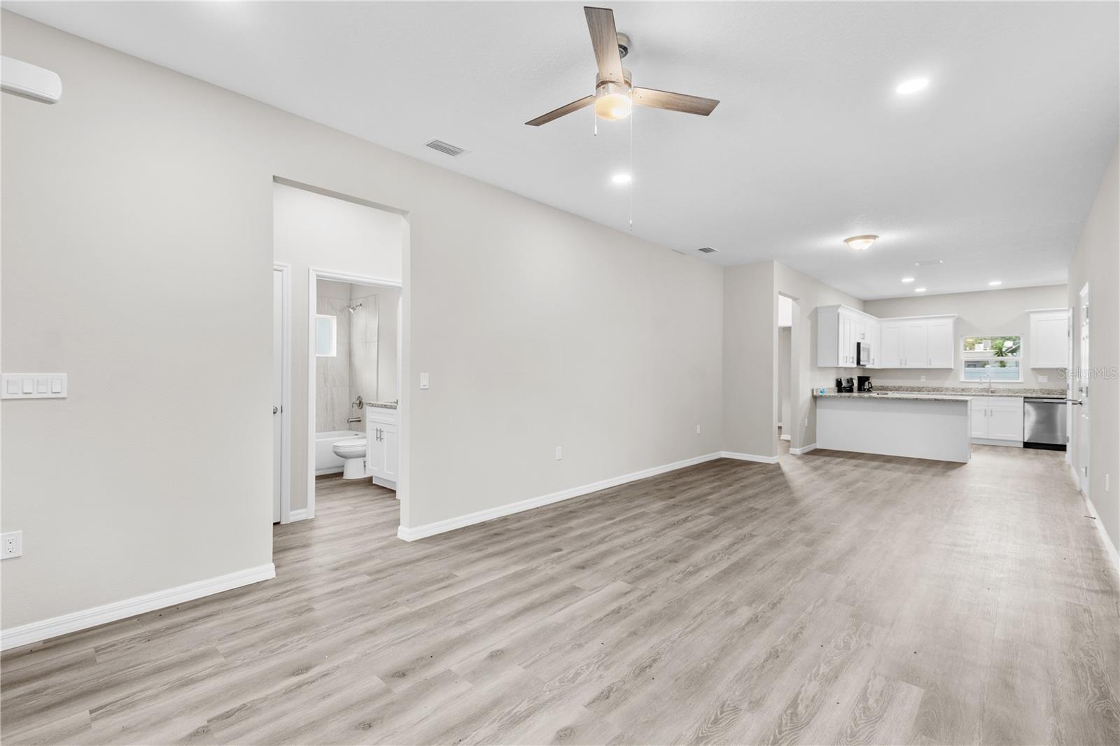 5017 FINDERS CT — photo 18