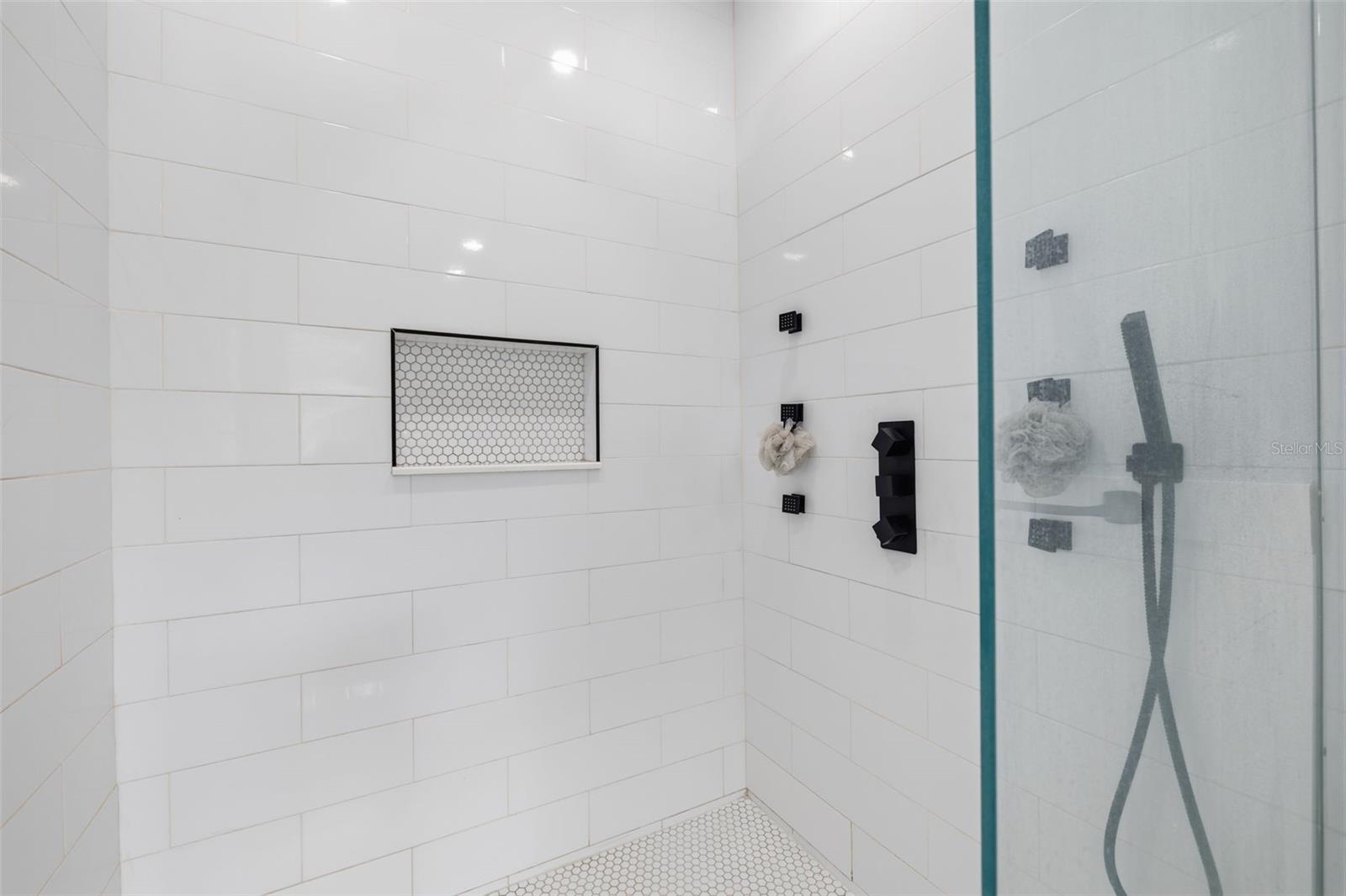 906 E PATTERSON ST — photo 19