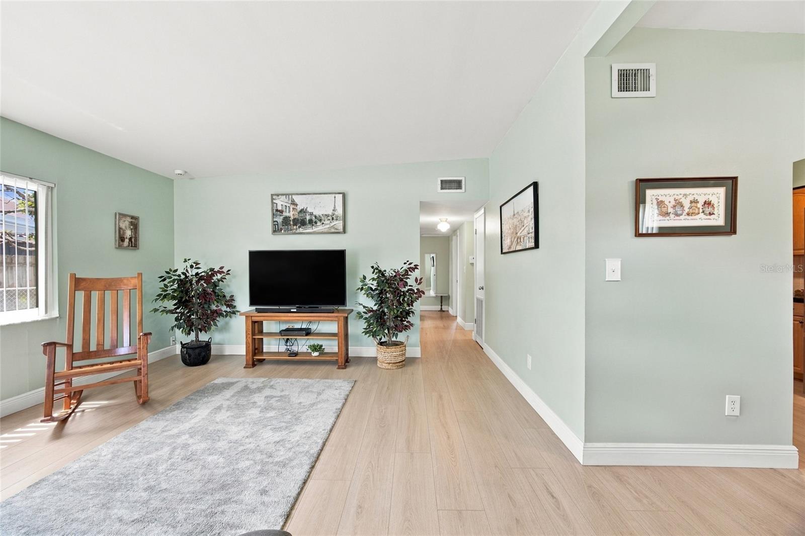 7812 N GOMEZ AVE — photo 3