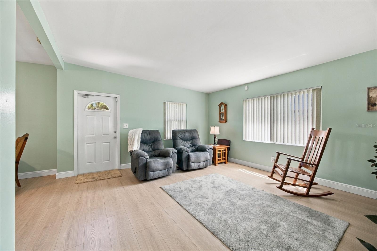 7812 N GOMEZ AVE — photo 8