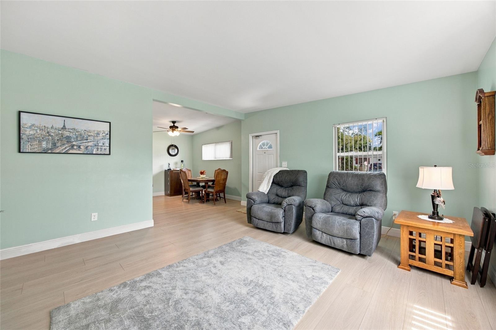7812 N GOMEZ AVE — photo 9