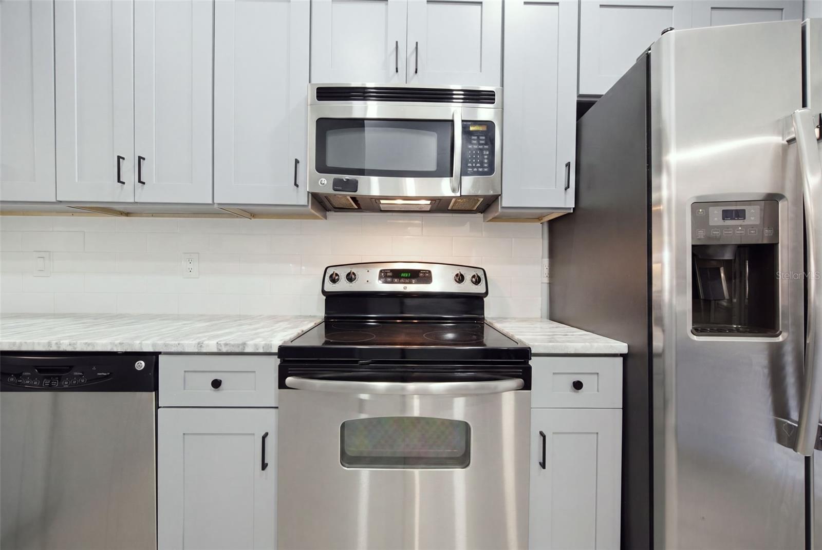 3401 CYPRESS HEAD CT — photo 3
