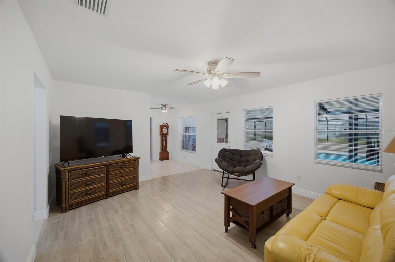 2971 FOREST CIR — photo 8
