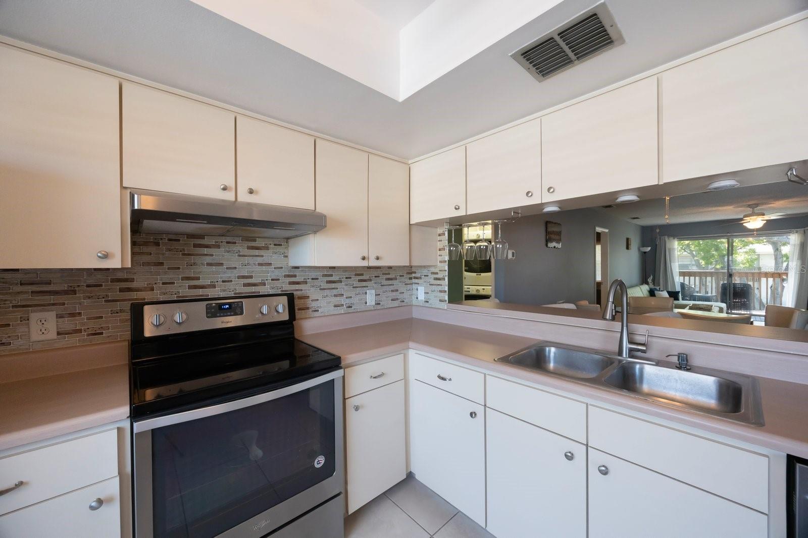 7700 92ND ST #207 — photo 9