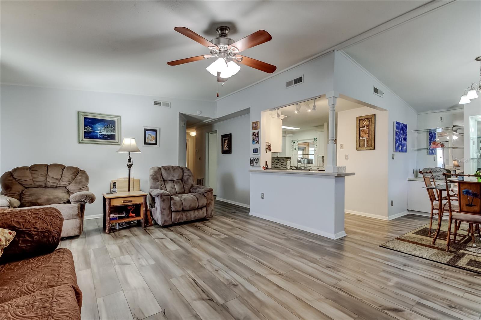 10151 HAMP DR — photo 10