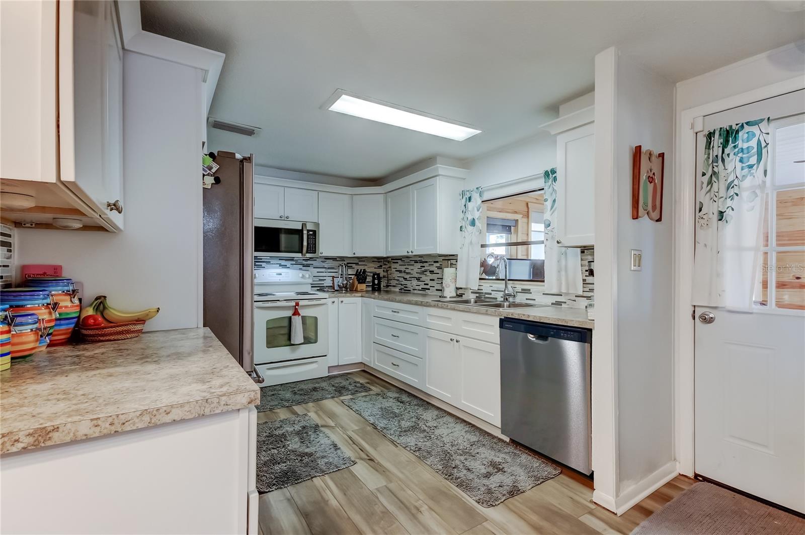 10151 HAMP DR — photo 17