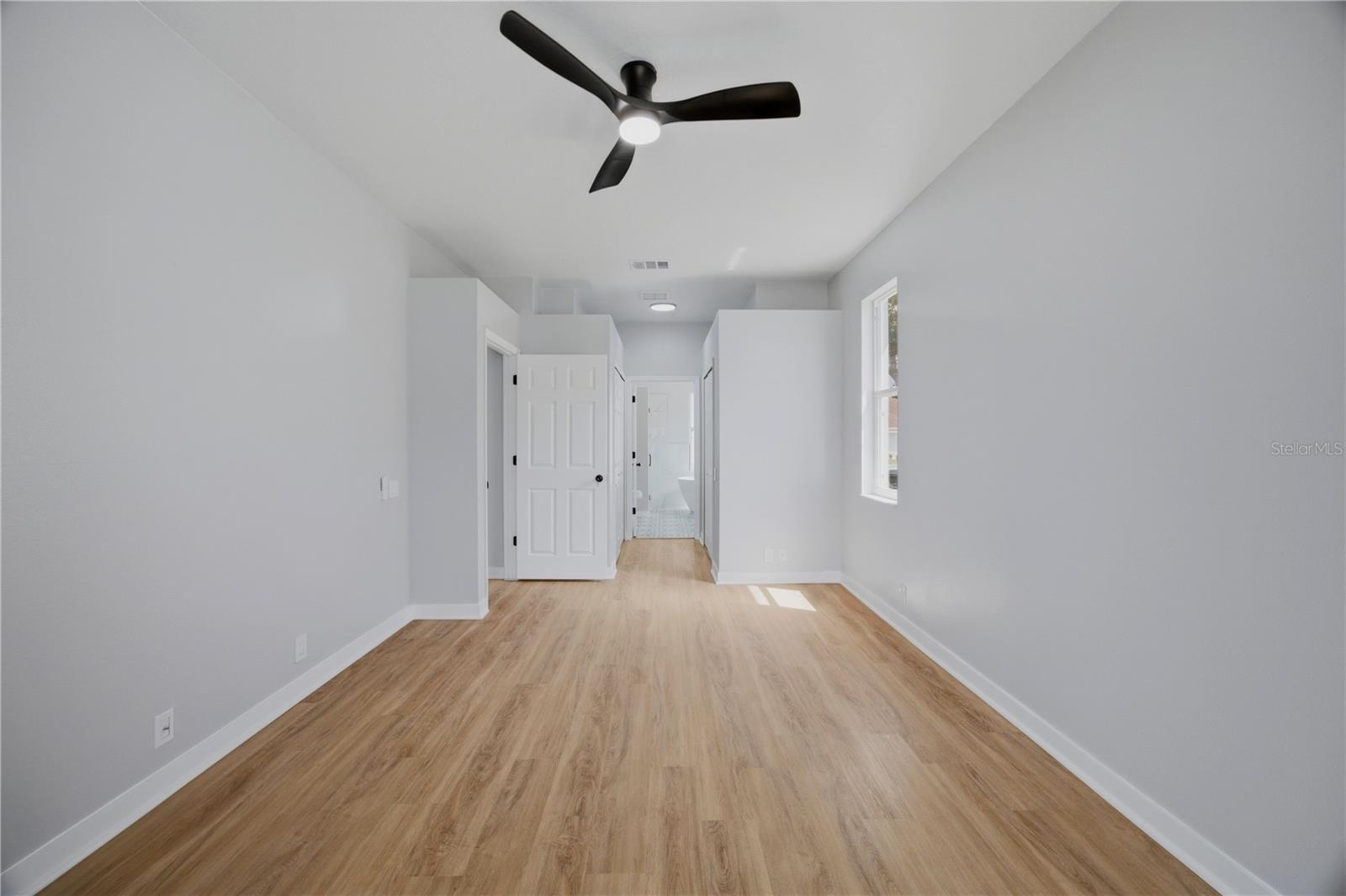 518 HUNTER LN — photo 31