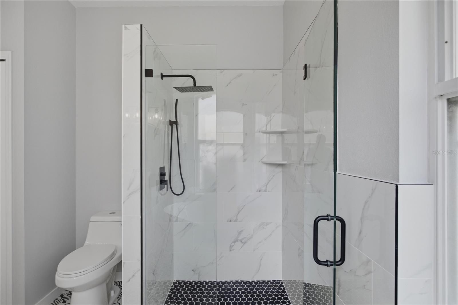 518 HUNTER LN — photo 35