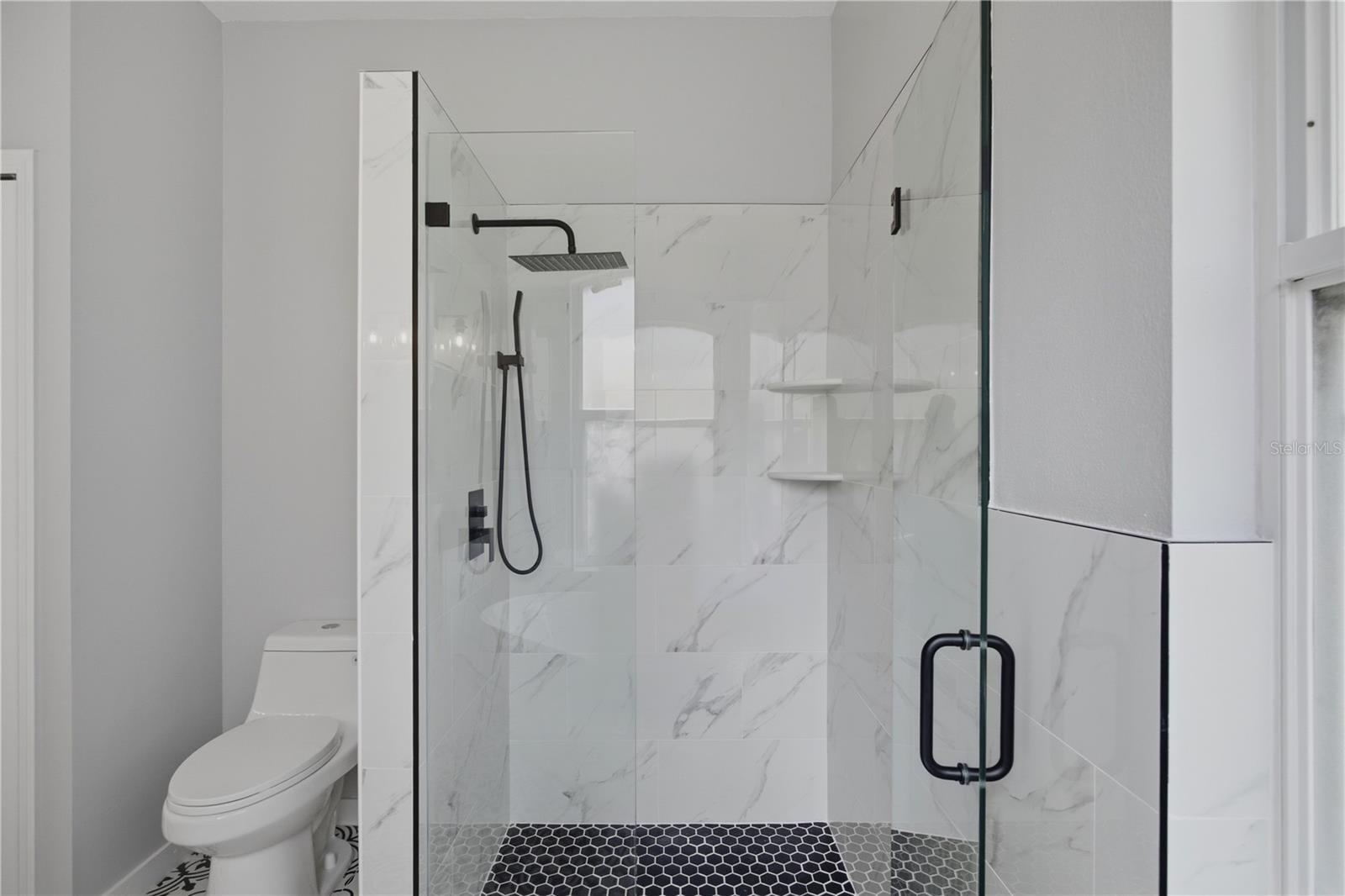 518 HUNTER LN — photo 34