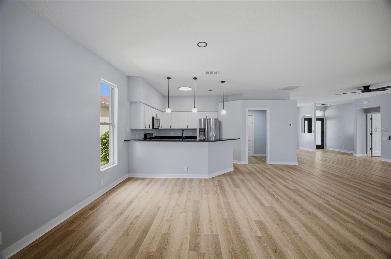 518 HUNTER LN — photo 16