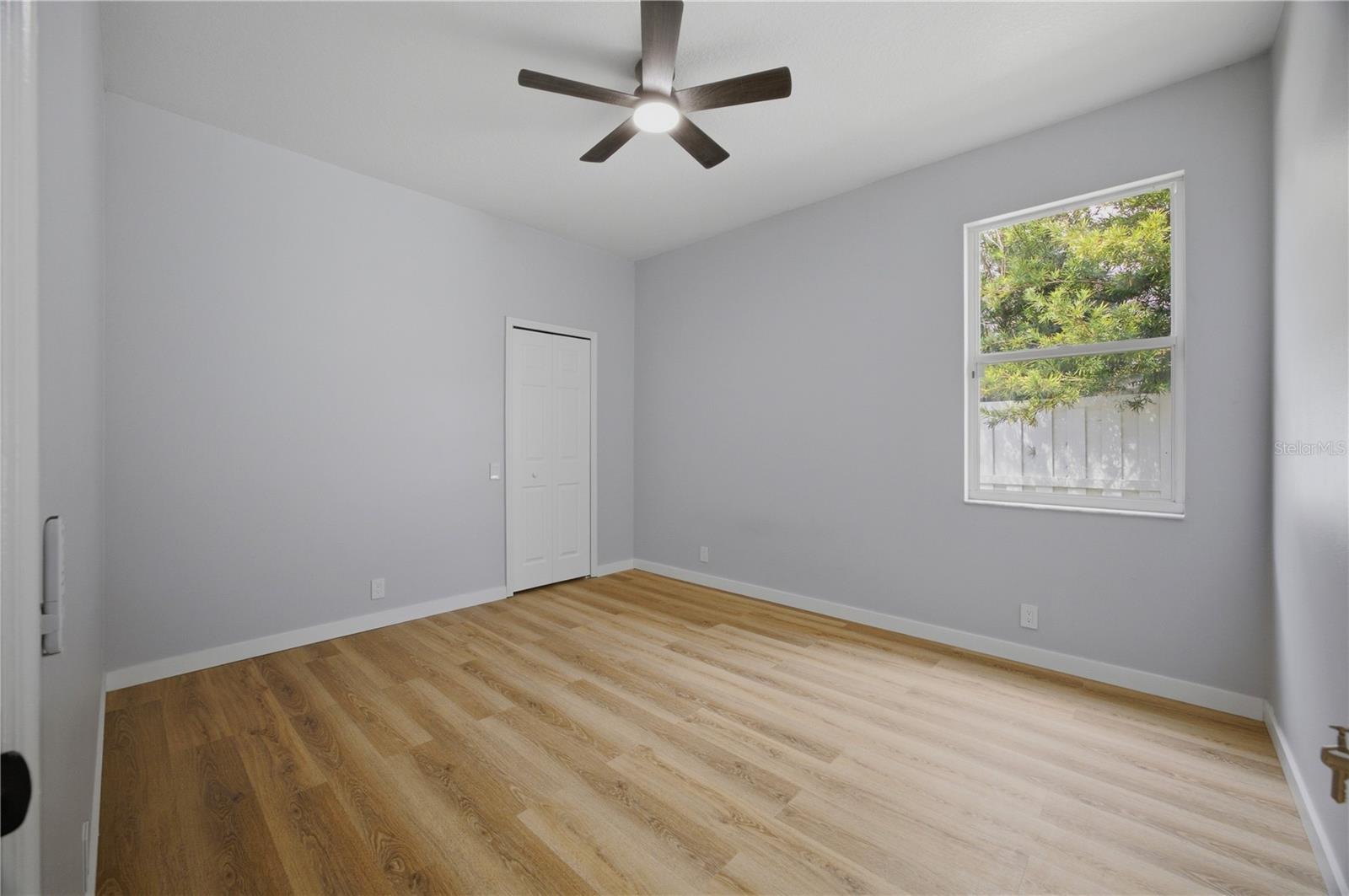 518 HUNTER LN — photo 21
